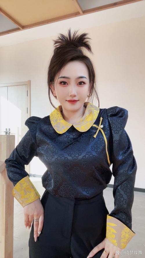 向天真的女孩投降